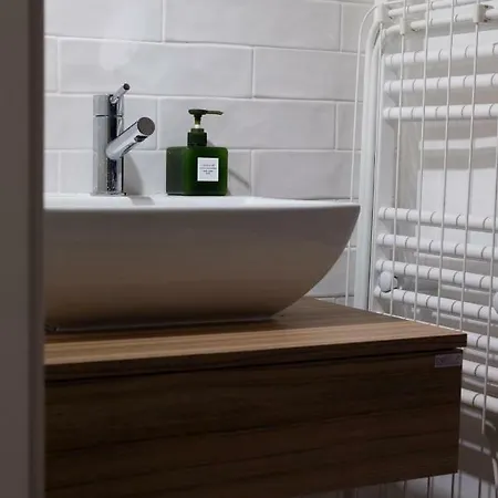 Principe Real In Quiet Street 아파트