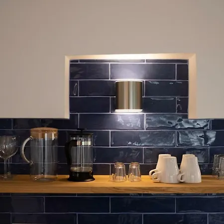 Principe Real In Quiet Street Apartment